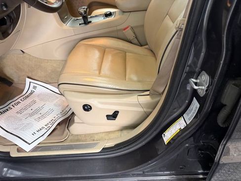 Used 2015 Jeep Grand Cherokee Overland w/ Advanced Technology Group image 21