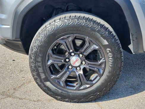 Used 2024 GMC Canyon Elevation RWD image 10