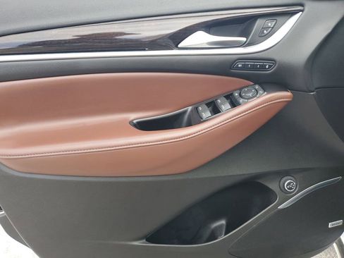 Used 2020 Buick Enclave Avenir w/ Avenir Technology Package image 43