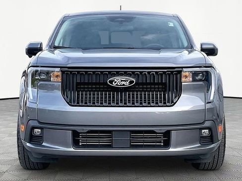 Used 2025 Ford Maverick Lobo image 2