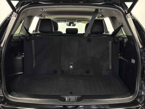 Used 2019 Toyota Highlander XLE w/ Protection Package #3 AWD/4WD image 39