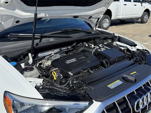 Used 2019 Audi Q3 2.0T Premium image 24