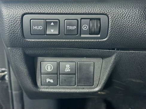 Used 2019 Honda Accord Touring image 11