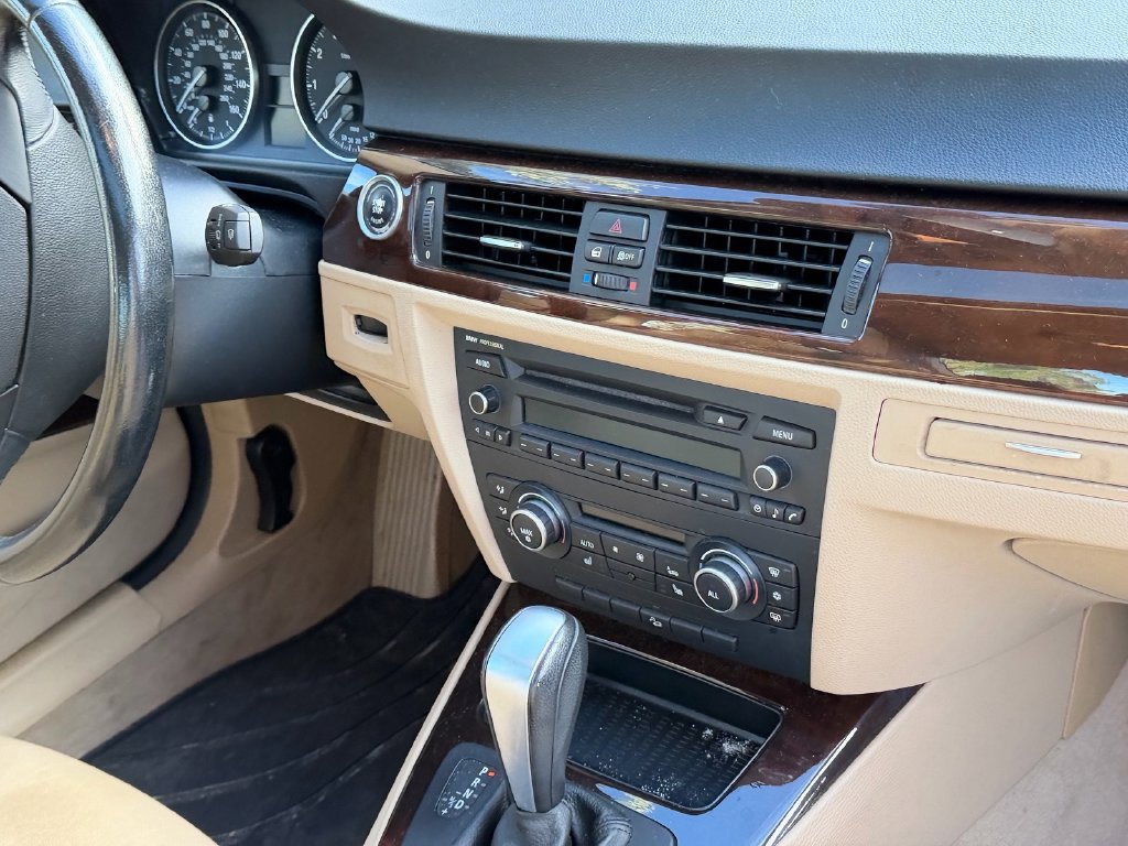 Used 2011 BMW 328i xDrive Sedan AWD/4WD image 12