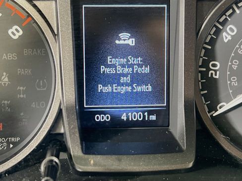 Used 2023 Toyota Tacoma TRD Sport AWD/4WD image 12