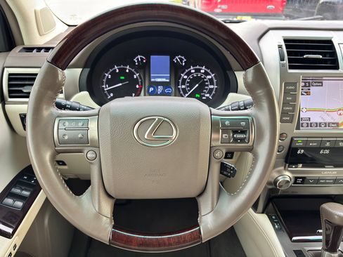 Used 2014 Lexus GX 460 image 13