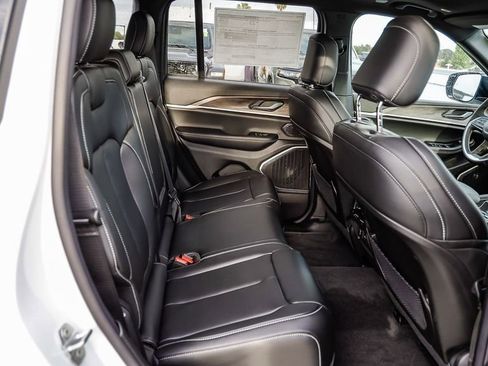 New 2026 Jeep Grand Cherokee Limited AWD/4WD image 20