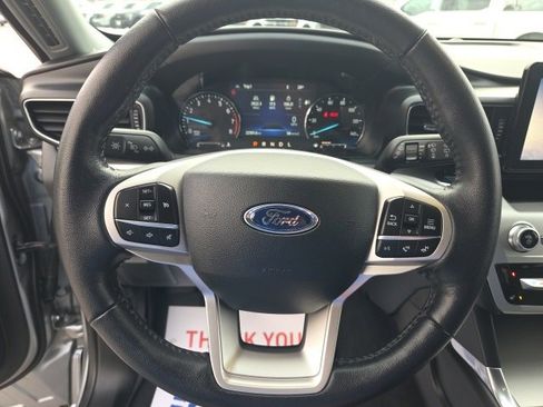 Used 2022 Ford Explorer XLT w/ Equipment Group 202A image 10