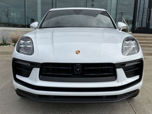 New 2026 Porsche Macan image 10