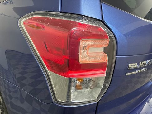 Used 2017 Subaru Forester 2.5i Premium w/ All-Weather Package image 31