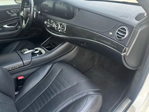 Used 2020 Mercedes-Benz S 560 Sedan w/ AMG Line Exterior image 26