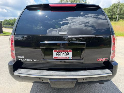 Used 2009 GMC Yukon XL Denali AWD/4WD image 4