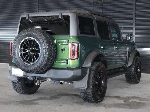 Used 2023 Ford Bronco Outer Banks w/ Sasquatch Package image 12