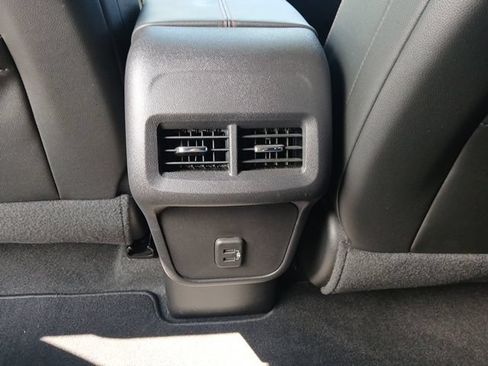 Used 2024 Chevrolet Equinox RS AWD/4WD image 15