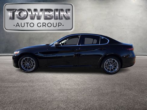 Used 2018 Alfa Romeo Giulia AWD image 7