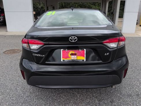 Used 2021 Toyota Corolla LE w/ LE Convenience Package FWD image 5