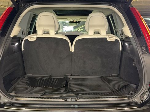 Used 2020 Volvo XC90 T6 Momentum w/ Protection Package Premier image 16
