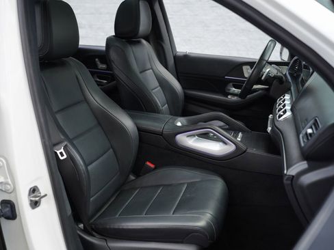 Used 2022 Mercedes-Benz GLS 450 4MATIC w/ AMG Line Exterior image 25