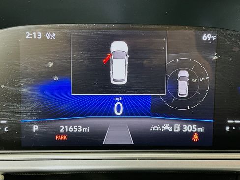 Used 2025 Volkswagen Taos SE AWD/4WD image 19