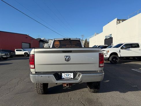 Used 2012 RAM 2500 ST w/ Chrome Appearance Group AWD/4WD image 4