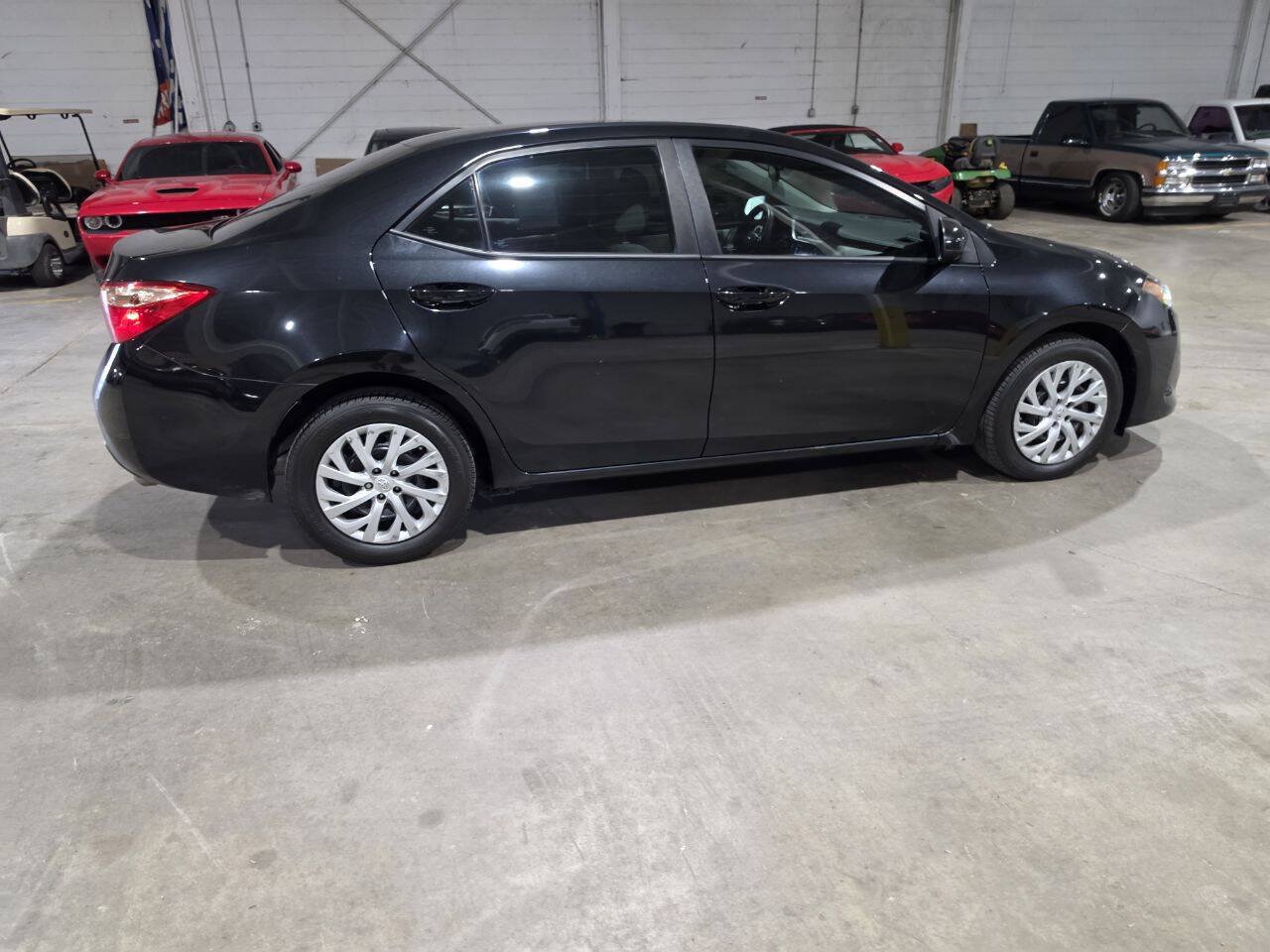 Used 2019 Toyota Corolla LE FWD image 13
