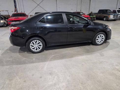 Used 2019 Toyota Corolla LE FWD image 13