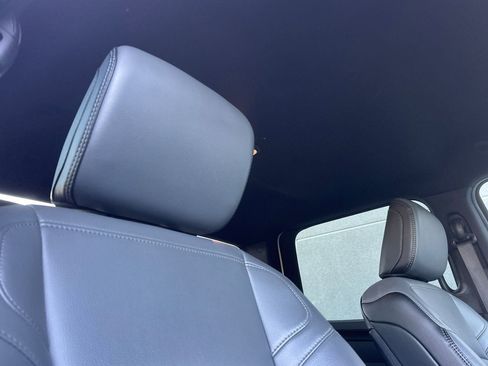 Used 2024 RAM 2500 Tradesman w/ Chrome Appearance Group image 18