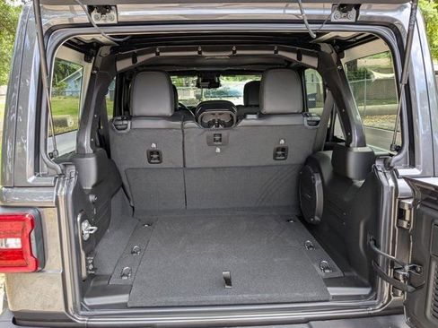 New 2026 Jeep Wrangler Unlimited Sahara AWD/4WD image 12