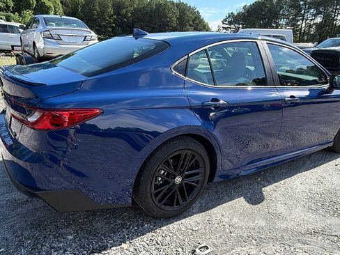 Used 2026 Toyota Camry SE w/ Multimedia Upgrade Package FWD image 8