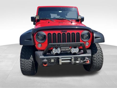 Used 2018 Jeep Wrangler Unlimited Sport w/ Connectivity Group AWD/4WD image 15