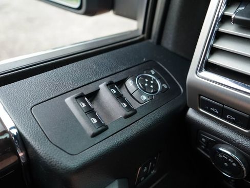 Used 2016 Ford F150 Platinum w/ Equipment Group 701A Luxury AWD/4WD image 33