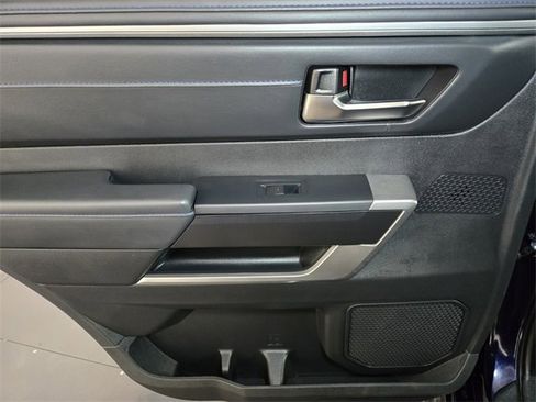 Used 2025 Toyota Sequoia Platinum image 20