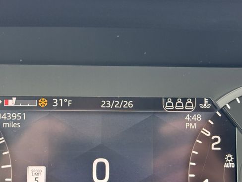 Used 2023 Land Rover Defender 110 X-Dynamic SE image 20