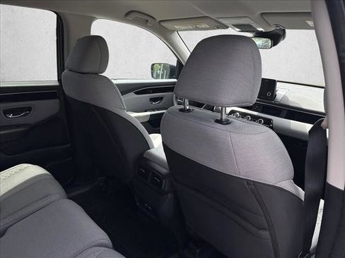 Used 2023 Honda Pilot LX image 22