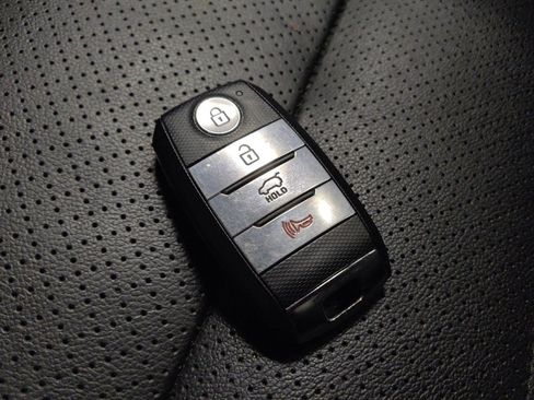 Used 2019 Kia Sorento EX image 32