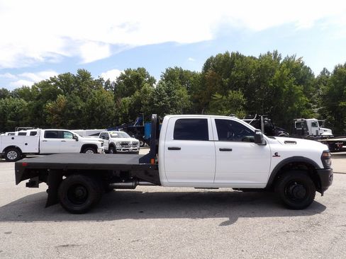 Used 2025 RAM 3500 Tradesman AWD/4WD image 9