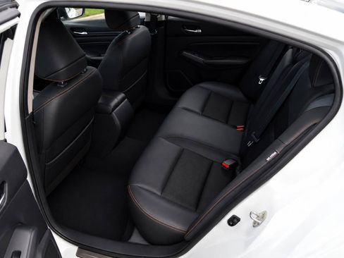Used 2020 Nissan Altima 2.5 SR FWD image 11
