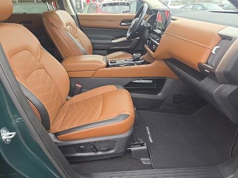 Certified 2023 Nissan Pathfinder Platinum image 27