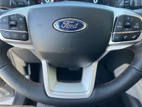 New 2026 Ford Explorer Active w/ Active Comfort Package AWD/4WD image 9