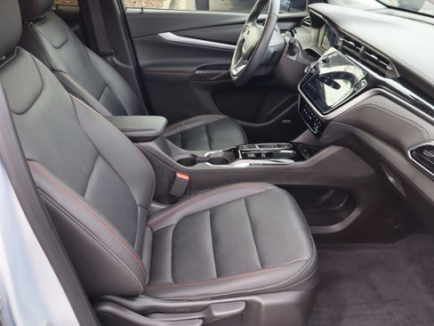 Certified 2023 Chevrolet Bolt EUV Premier w/ Sun & Sound Package image 37