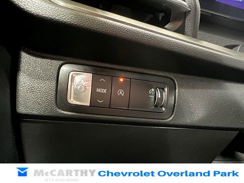 Used 2024 Chevrolet Traverse LT w/ Trailering Package FWD image 17