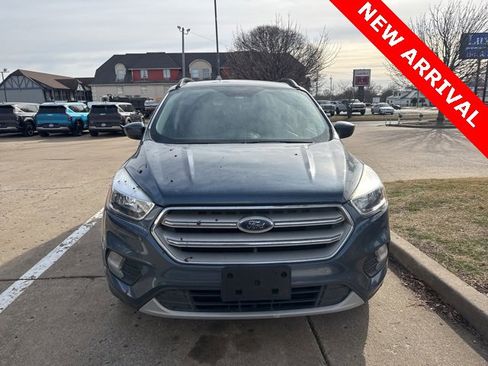 Used 2018 Ford Escape SE w/ SE Sync 3 Package image 9