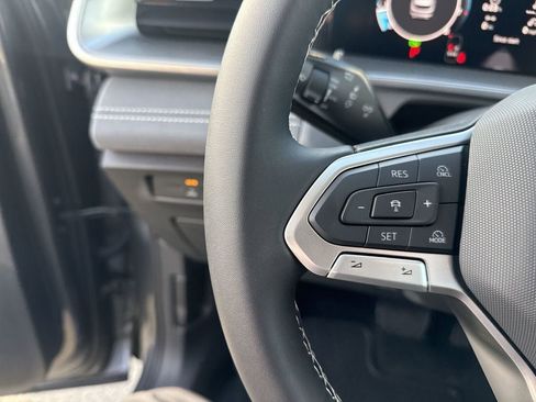 New 2026 Volkswagen Tiguan SE AWD/4WD image 19