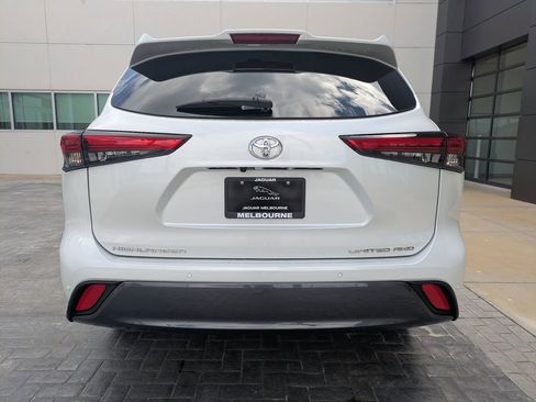 Used 2023 Toyota Highlander Limited AWD/4WD image 6