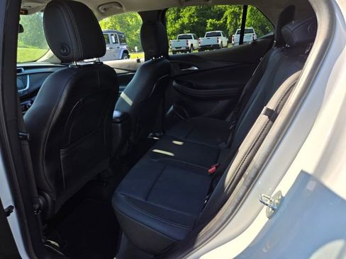 Used 2022 Buick Encore GX Preferred w/ Sport Touring Package FWD image 10