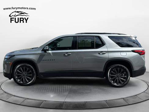 Used 2023 Chevrolet Traverse RS AWD/4WD image 7
