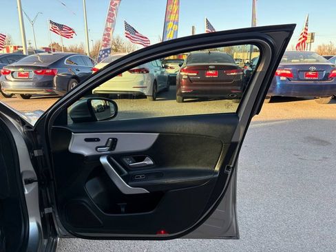 Used 2019 Mercedes-Benz A 220 4MATIC image 7