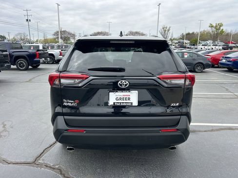 Used 2023 Toyota RAV4 XLE w/ Convenience Package image 18