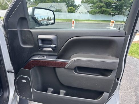 Used 2017 GMC Sierra 1500 SLT w/ SLT Premium Package AWD/4WD image 11