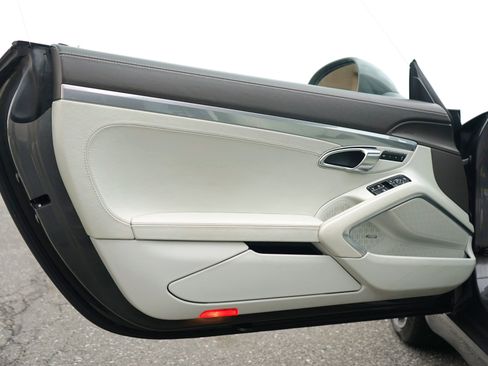 Used 2013 Porsche 911 Carrera S RWD image 17